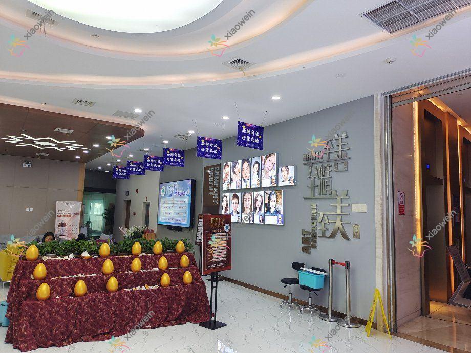 青岛酷塑冷冻溶脂腹部溶脂医院排名:禾丽做酷塑冷冻溶脂去