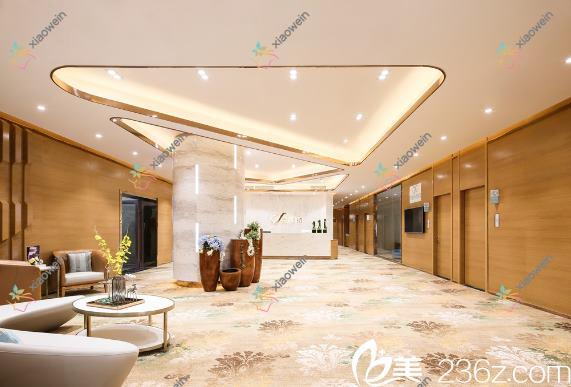 佛山超脂塑吸脂瘦背哪个医院便宜又好？明兮和本、华美黛便宜又好