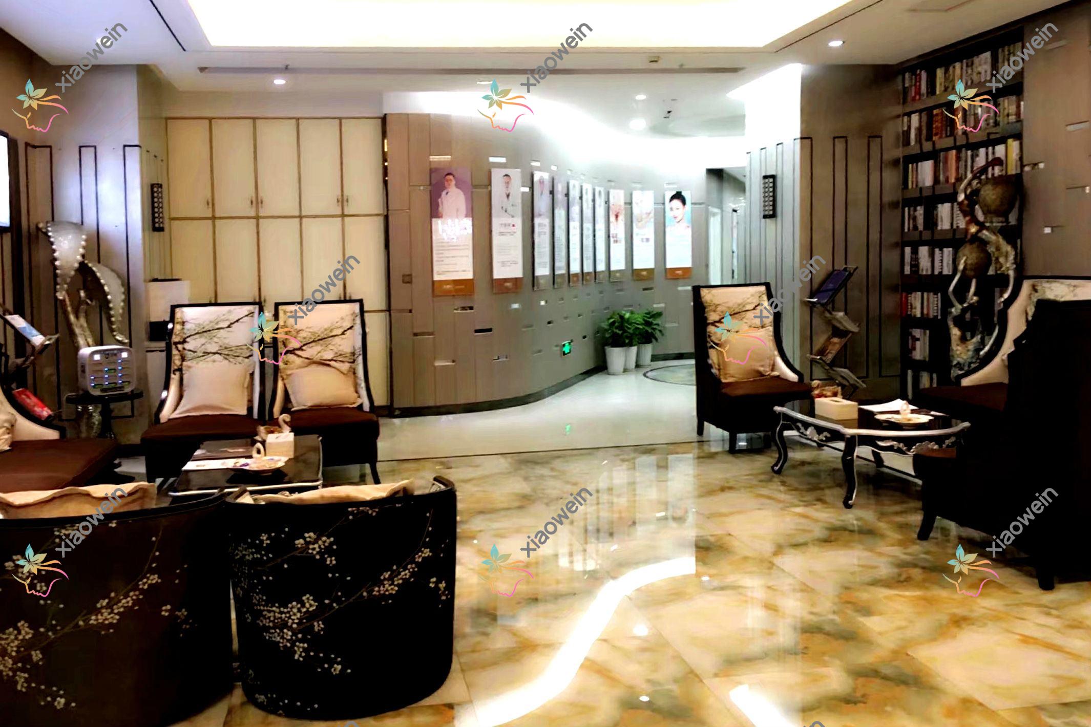 重庆超脂塑后背吸脂医院排名:优思悦美做超脂塑吸脂提臀口碑不错